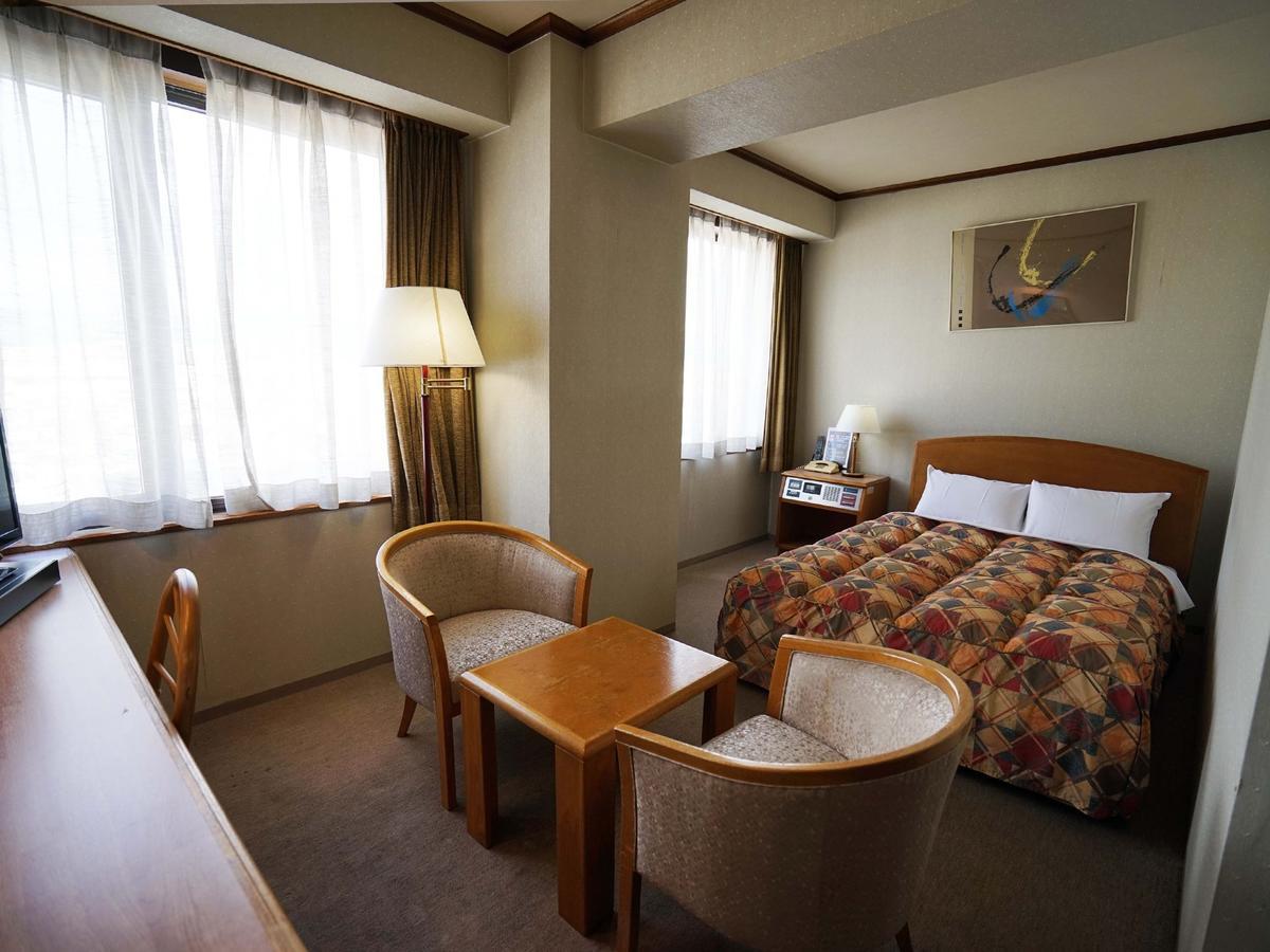 Neyagawa Trend Hotel Екстериор снимка
