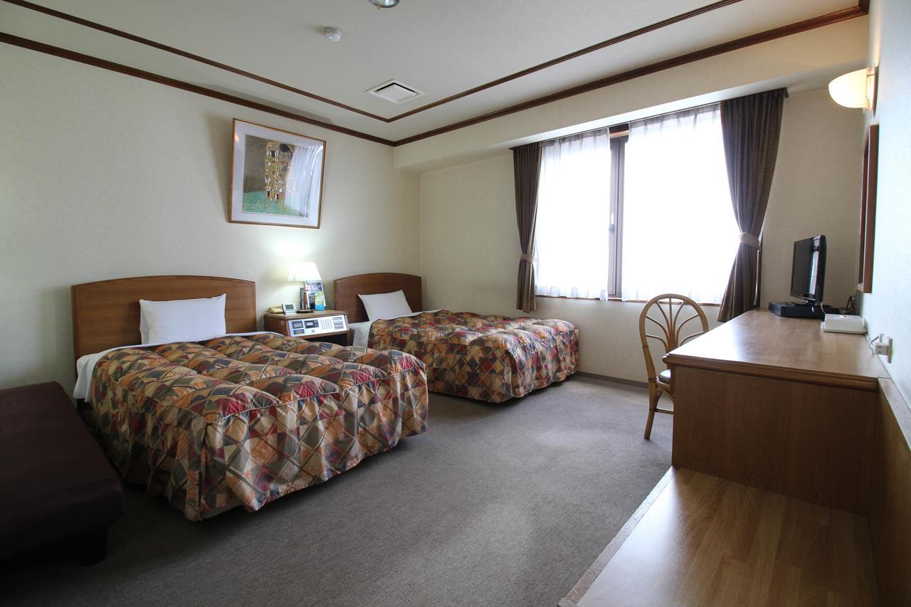 Neyagawa Trend Hotel Екстериор снимка